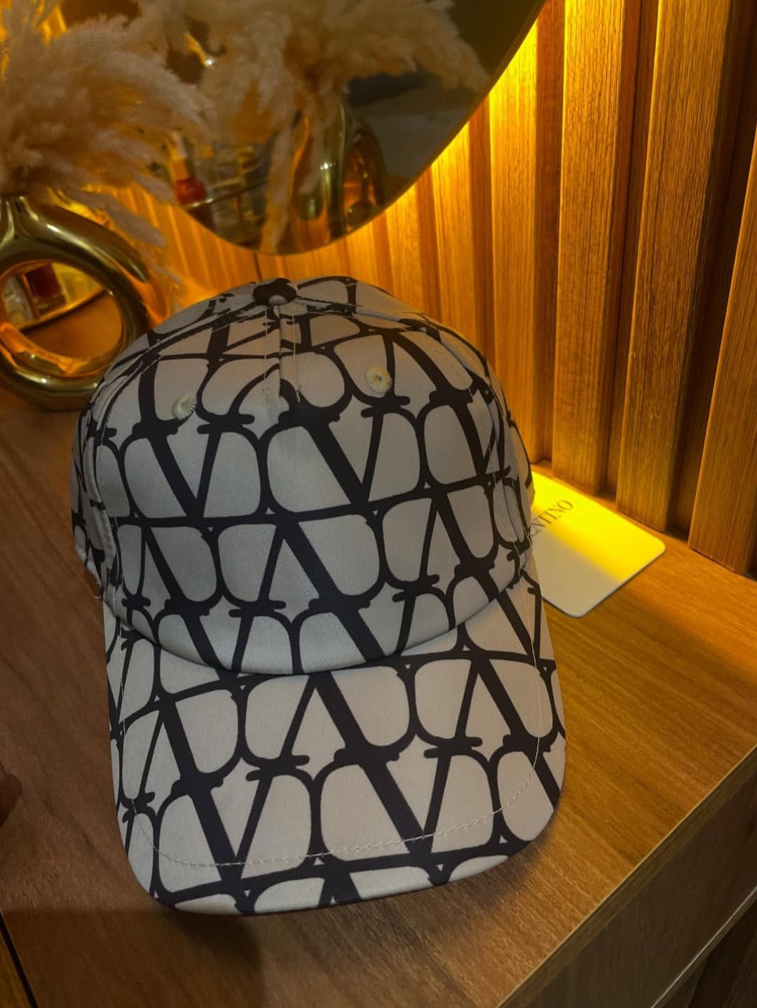 Cap valentino