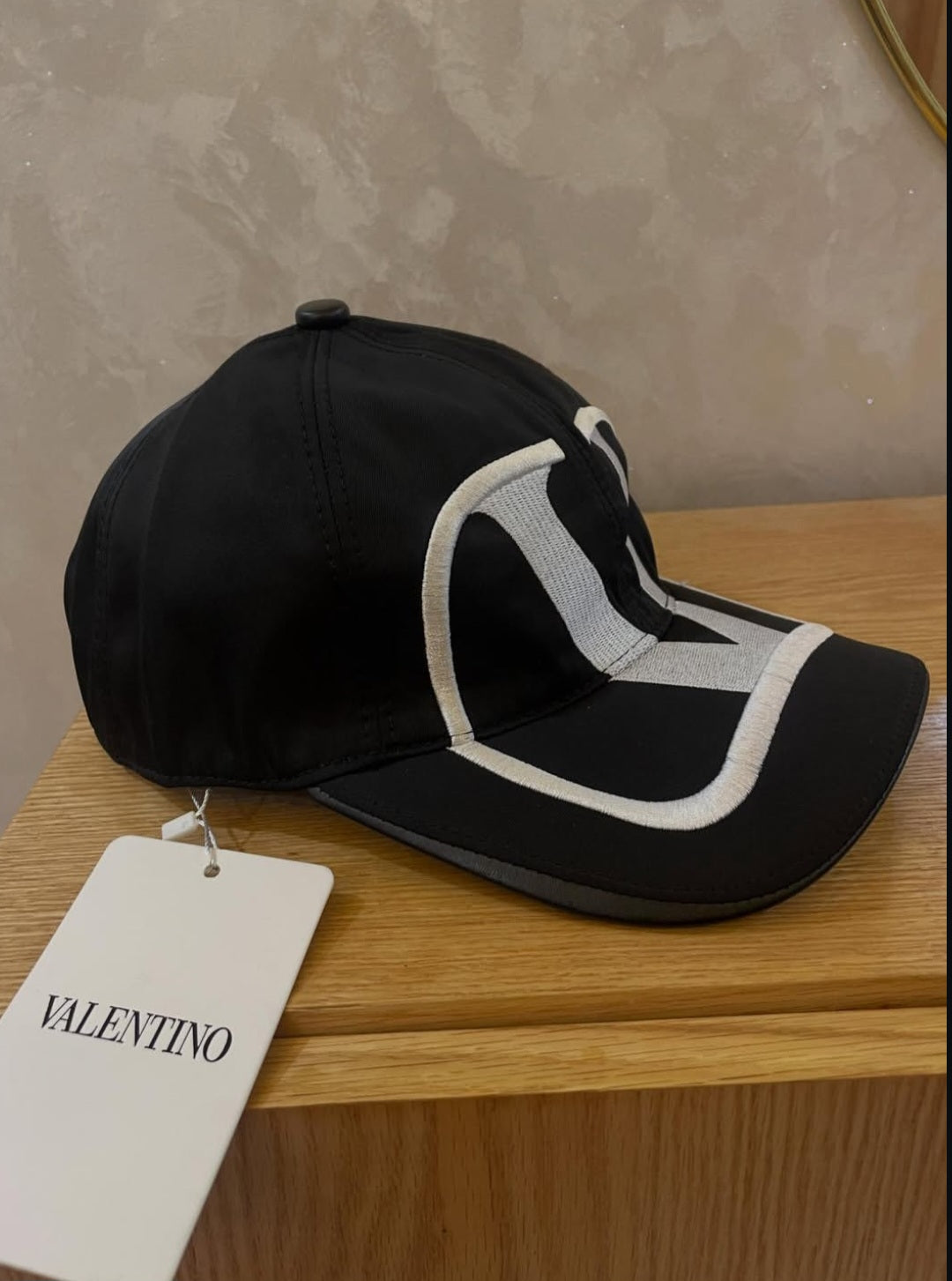Cap valentino