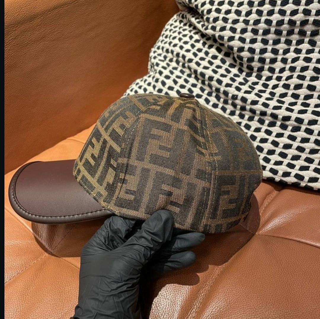 Cap fendi