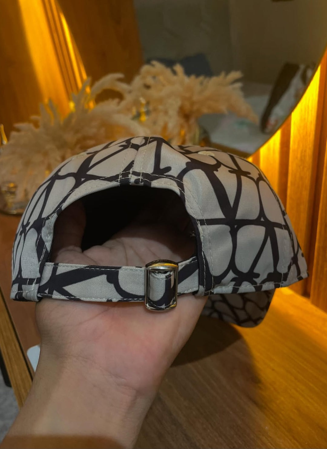 Cap valentino
